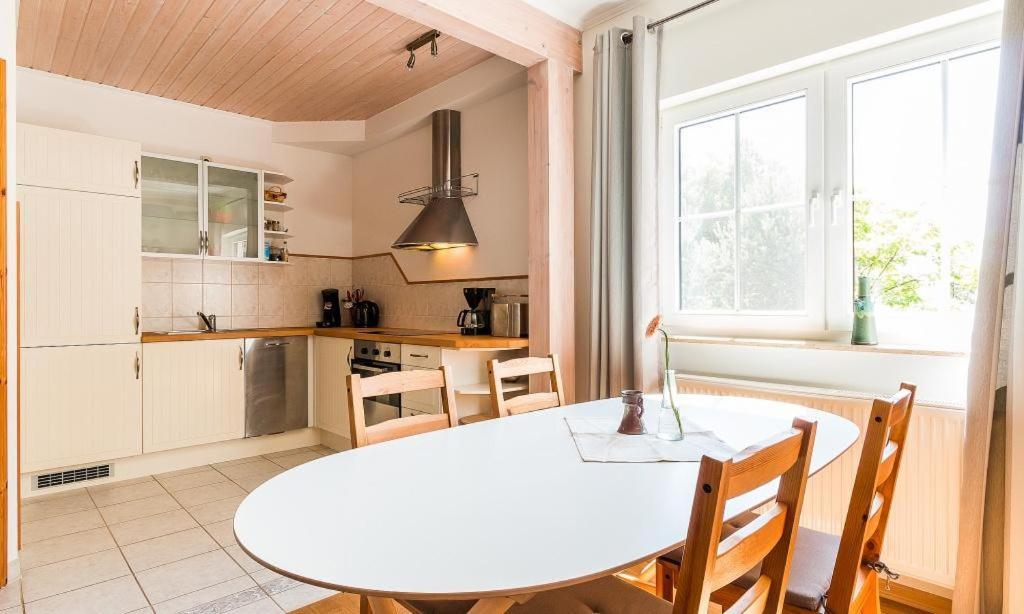 Haus Schilfkante - Wohnung 2 วีค ภายนอก รูปภาพ