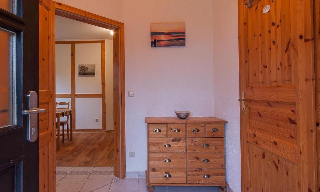 Haus Schilfkante - Wohnung 2 วีค ภายนอก รูปภาพ