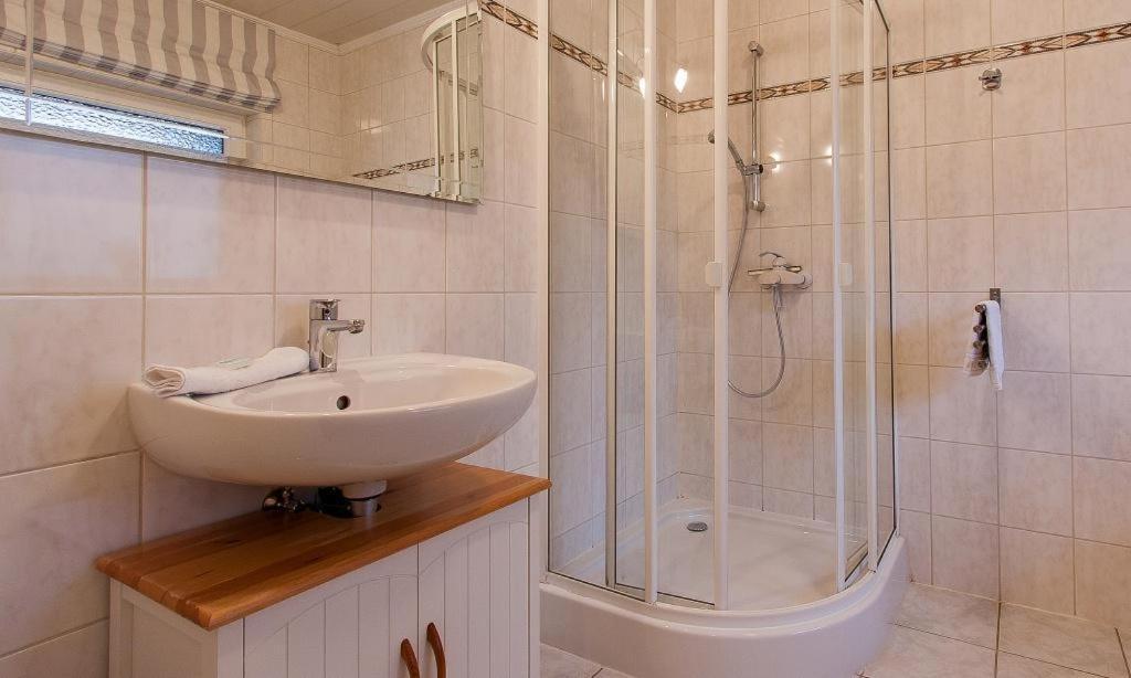 Haus Schilfkante - Wohnung 2 วีค ภายนอก รูปภาพ